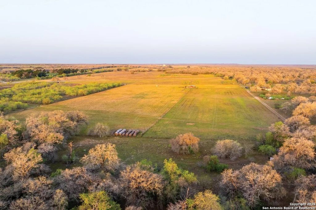 Photo of 483 BATEY RD, Seguin, TX 78155 (MLS # 1926643)