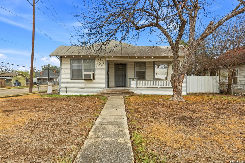 Photo of 751 Rivas, San Antonio, TX 78207 (MLS # 1948289)