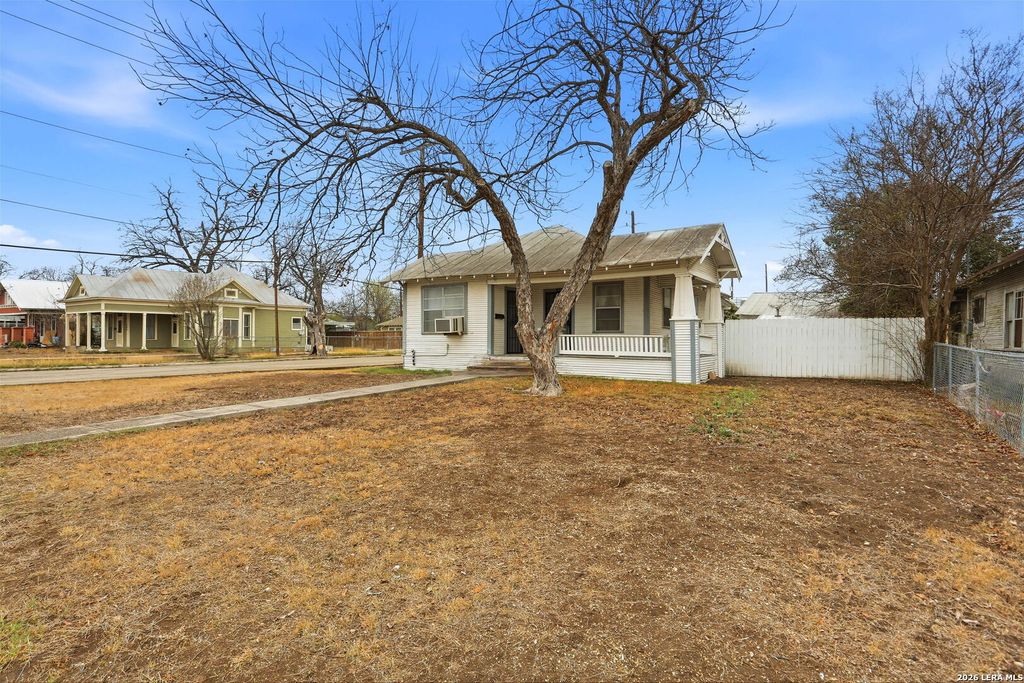 Photo of 751 Rivas, San Antonio, TX 78207 (MLS # 1948289)