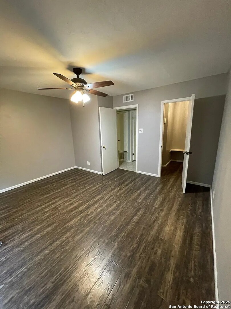 6718 Callaghan APT 3