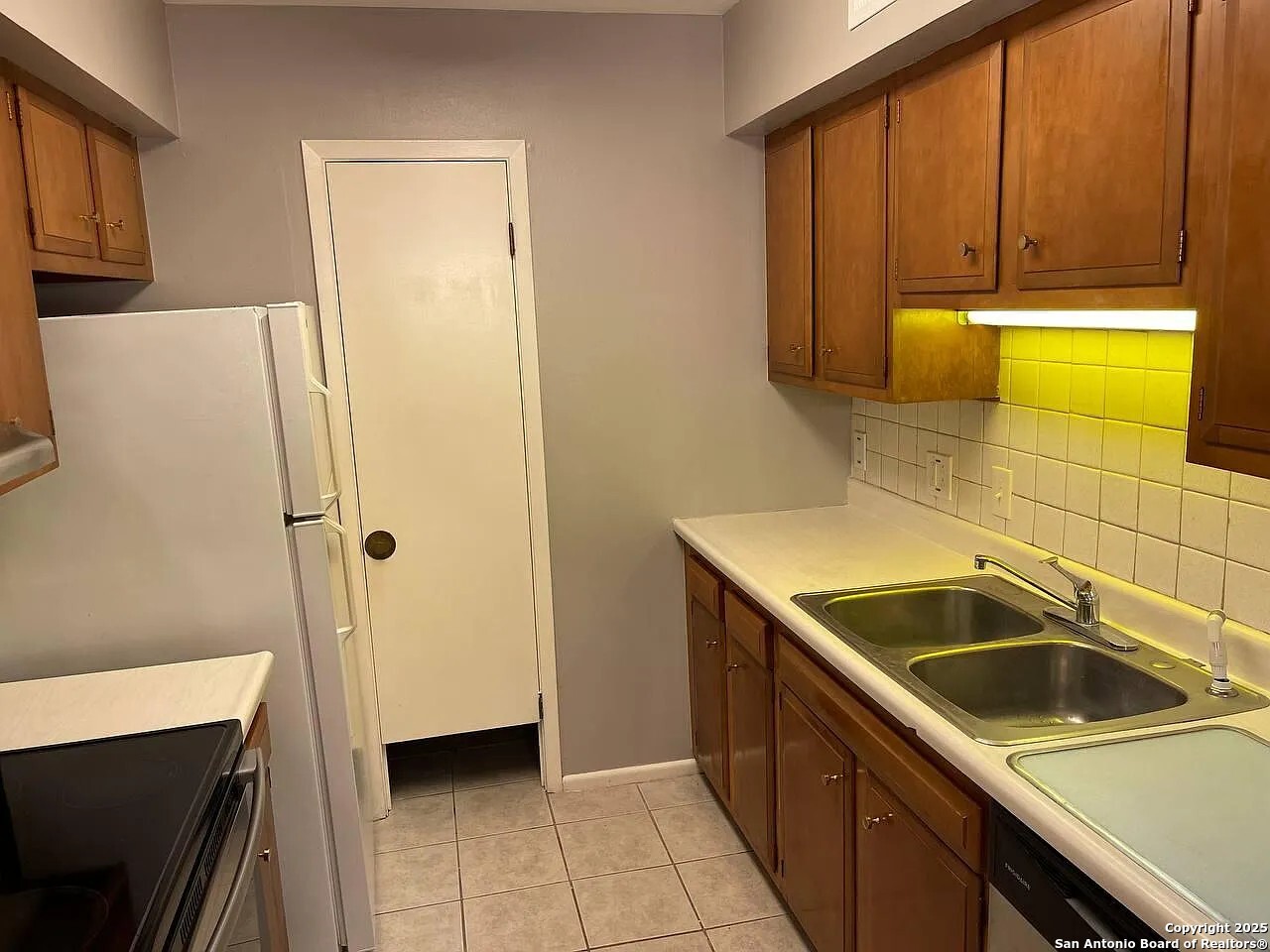 6718 Callaghan APT 3