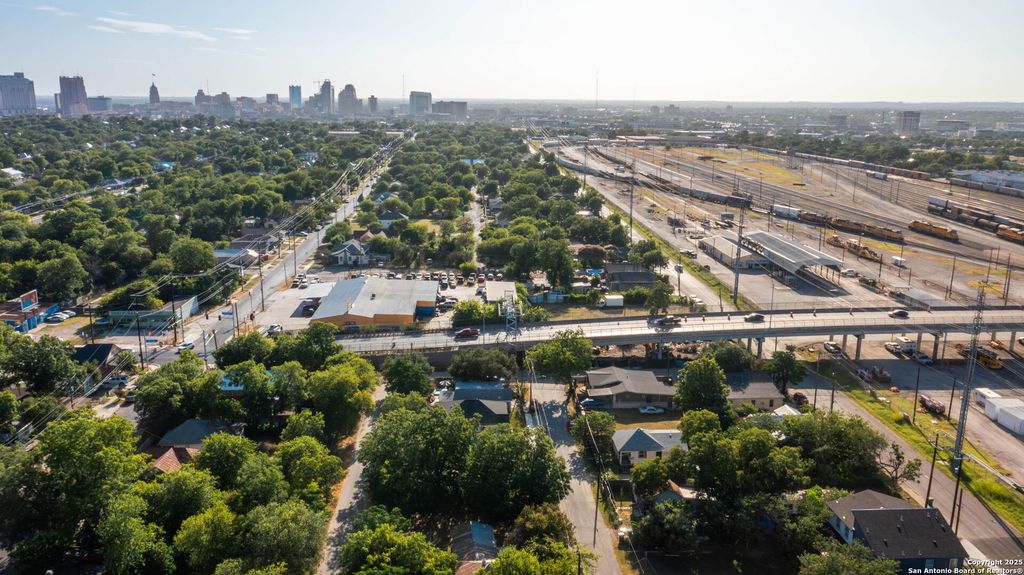 Photo of 1322 Sherman, San Antonio, TX 78202 (MLS # 1851571)