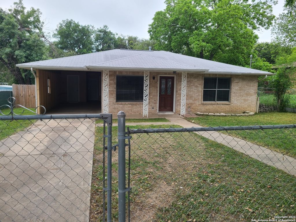 Photo of 110 OAK KNOLL DR, San Antonio, TX 78228 (MLS # 1963004)