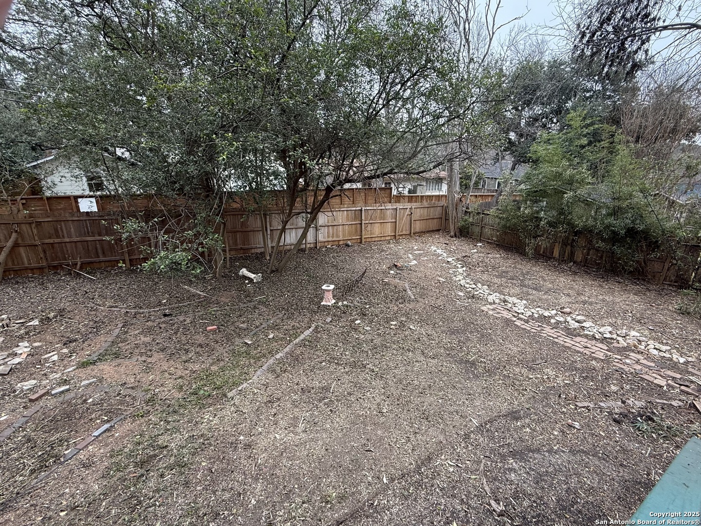 425 Canterbury Hill St.