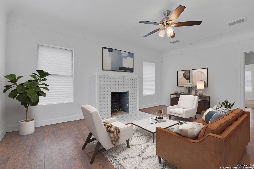 Photo of 438 Vanderbilt, San Antonio, TX 78210 (MLS # 1927328)