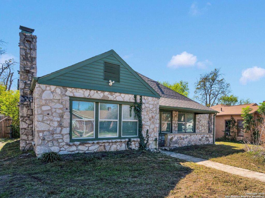 Photo of 438 Vanderbilt, San Antonio, TX 78210 (MLS # 1927328)