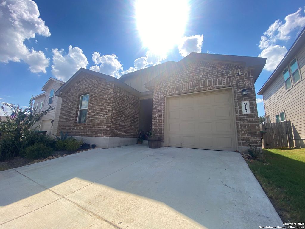 Photo of 917 Cozumel Emerald, San Antonio, TX 78253 (MLS # 1914306)