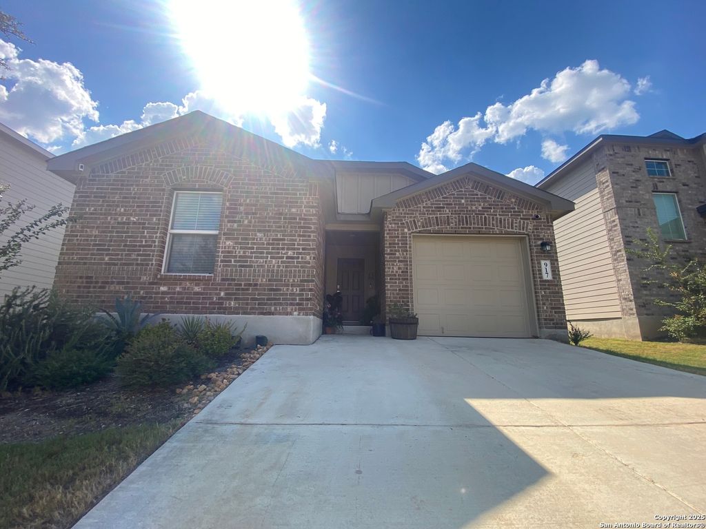 Photo of 917 Cozumel Emerald, San Antonio, TX 78253 (MLS # 1914306)