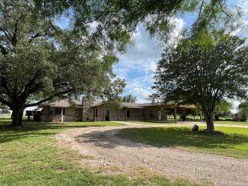 Photo of 1797 W US Highway 90 East, Hondo, TX 78861 (MLS # 1972492)