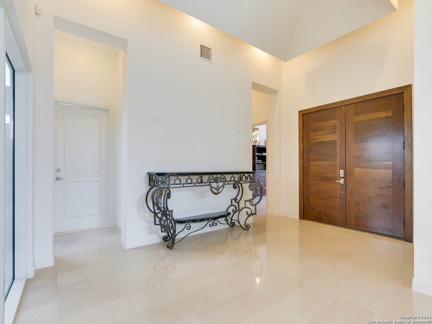 17 Aston Glen