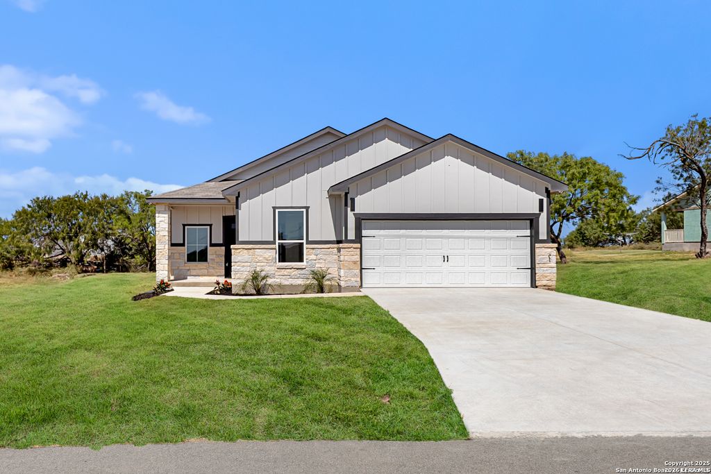 Photo of 133 Flor Del Sol, San Antonio, TX 78264 (MLS # 1938407)