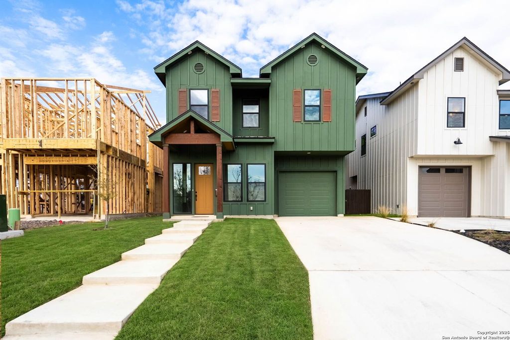 Photo of 1947 W French Pl, San Antonio, TX 78201 (MLS # 1934508)