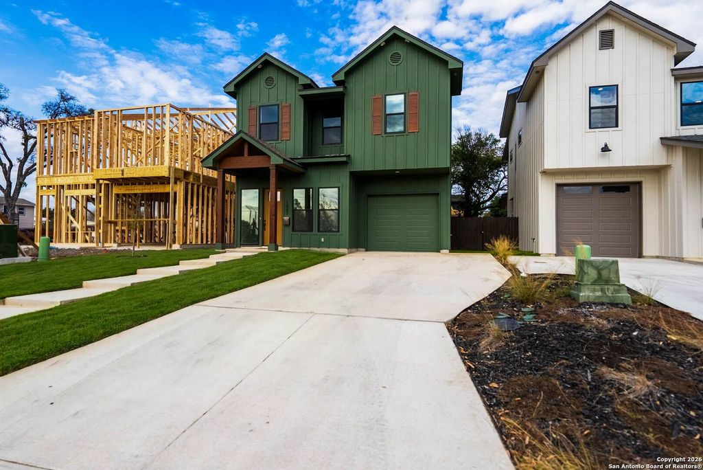 Photo of 1947 W French Pl, San Antonio, TX 78201 (MLS # 1934508)