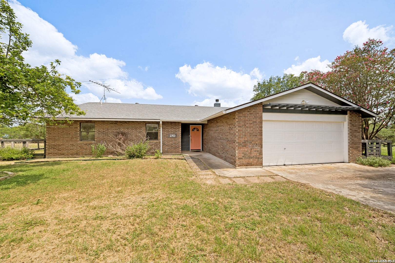 Photo 1 of 25 — 270 BRIARWOOD CIR, Bandera, TX 78003