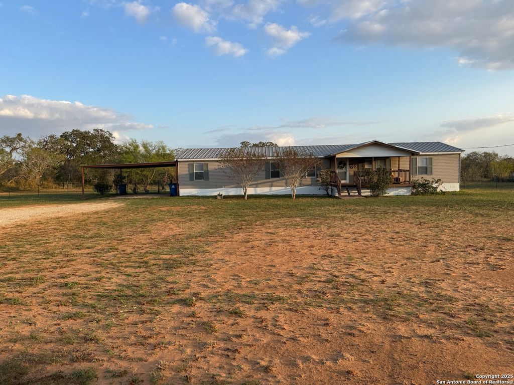 Photo of 340 Mourning Dove, Floresville, TX 78114 (MLS # 1924318)