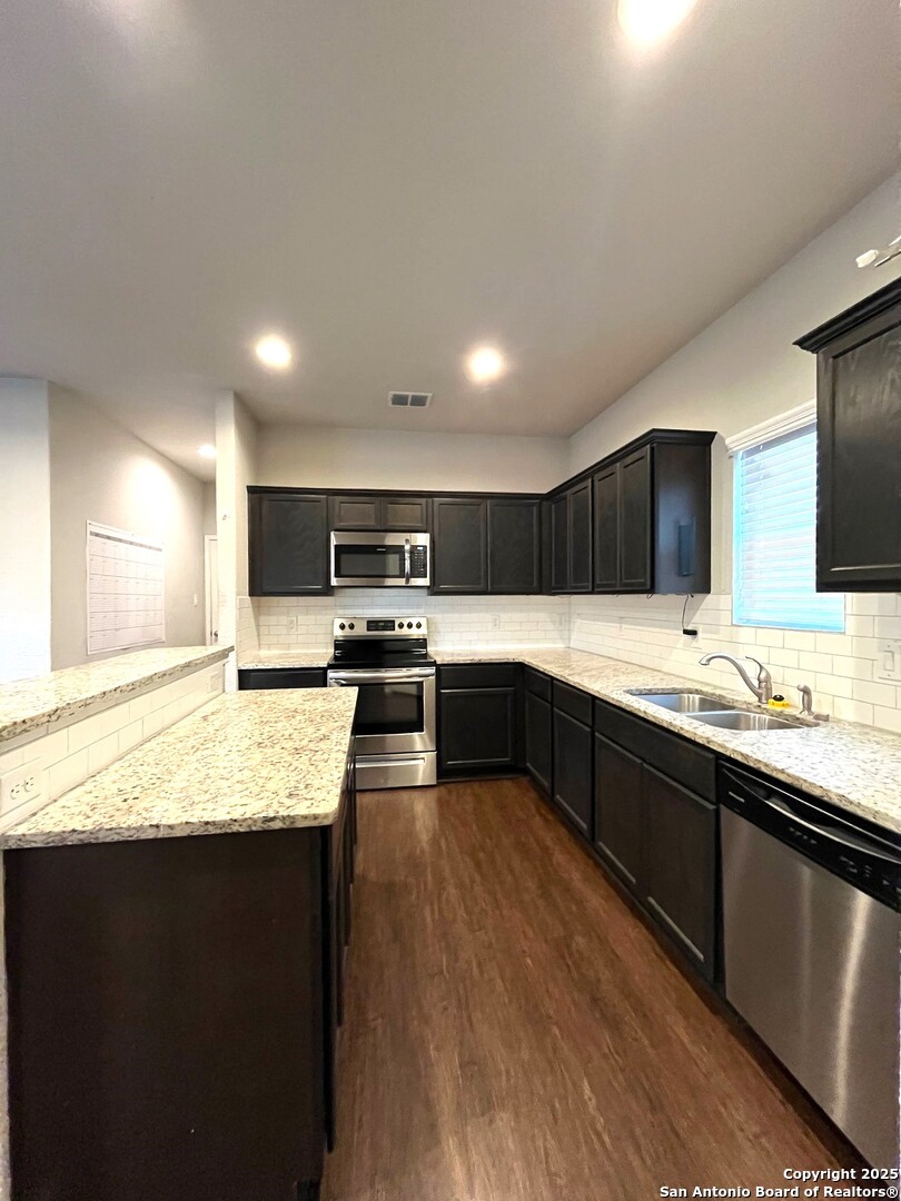 San Antonio, Texas 78223, United States, 3 Bedrooms Bedrooms, ,3 BathroomsBathrooms,Residential,Active,153495