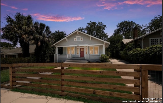 Photo of 621 Hays, San Antonio, TX 78202 (MLS # 2012112)