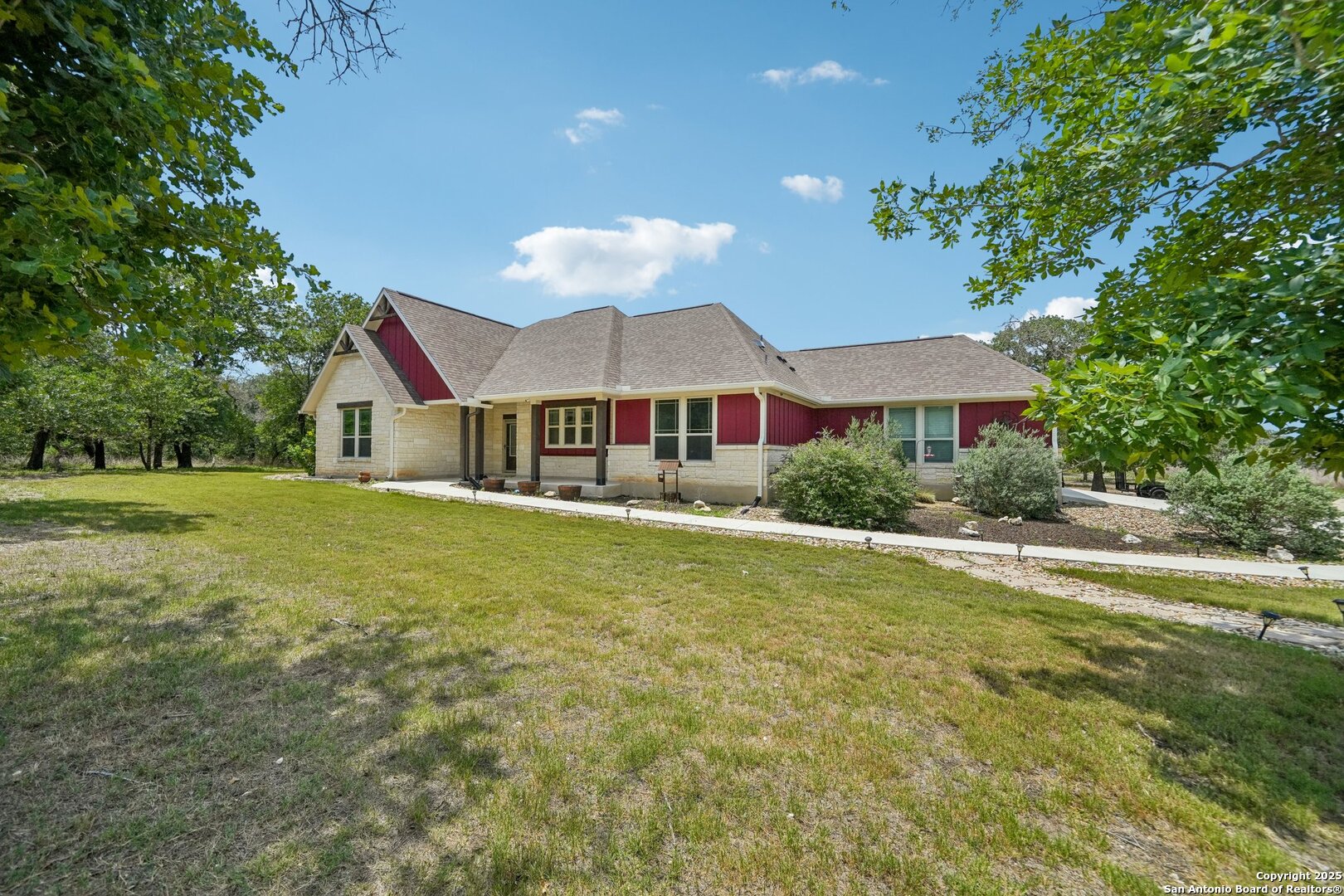 4049 Hickory Forrest