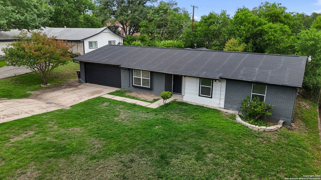 Photo of 3115 Bluefield, San Antonio, TX 78230 (MLS # 1929697)