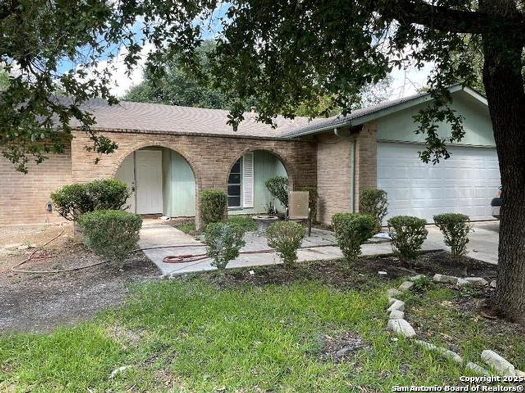 Photo of 14426 Briarmall St, San Antonio, TX 78247 (MLS # 1925757)