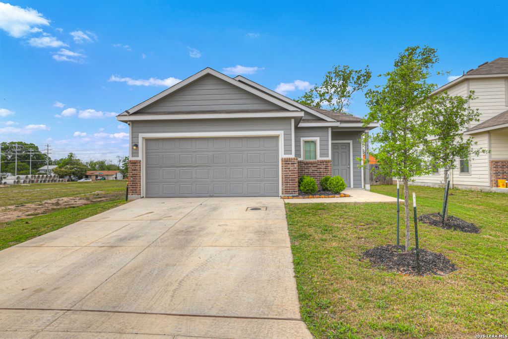 Photo of 621 Kulpa Cross, Seguin, TX 78155 (MLS # 1960694)