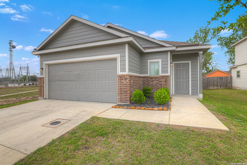 Photo of 621 Kulpa Cross, Seguin, TX 78155 (MLS # 1960694)