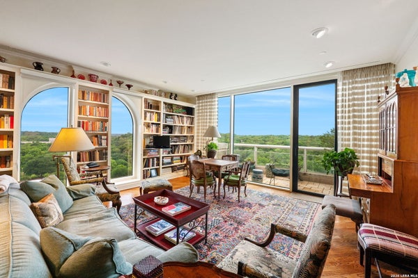 200 PATTERSON AVE APT 900, SAN ANTONIO, TX 78209 - Image 5a5bcab4a0fa93d3c50b070798d80fd3/400634002
