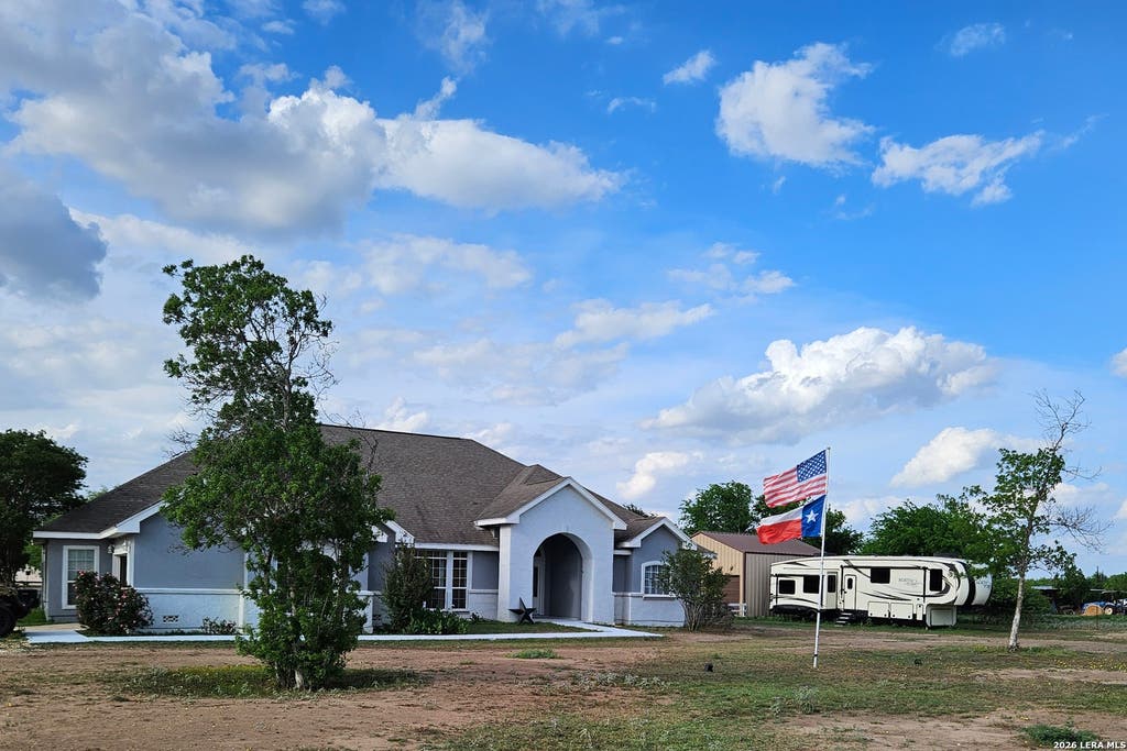 Photo of 6695 Fm 3175, Somerset, TX 78069 (MLS # 1969484)