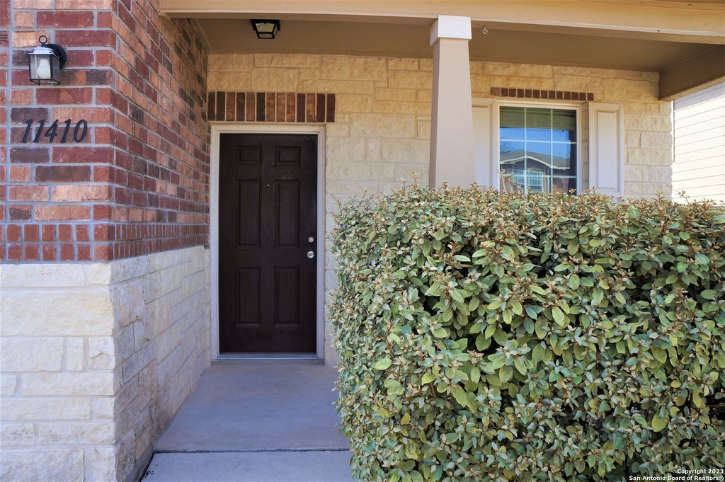 Photo of 11410 UNBRIDLED, San Antonio, TX 78245 (MLS # 1925103)