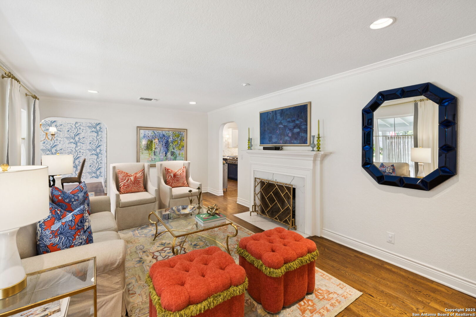 235 E Fair Oaks