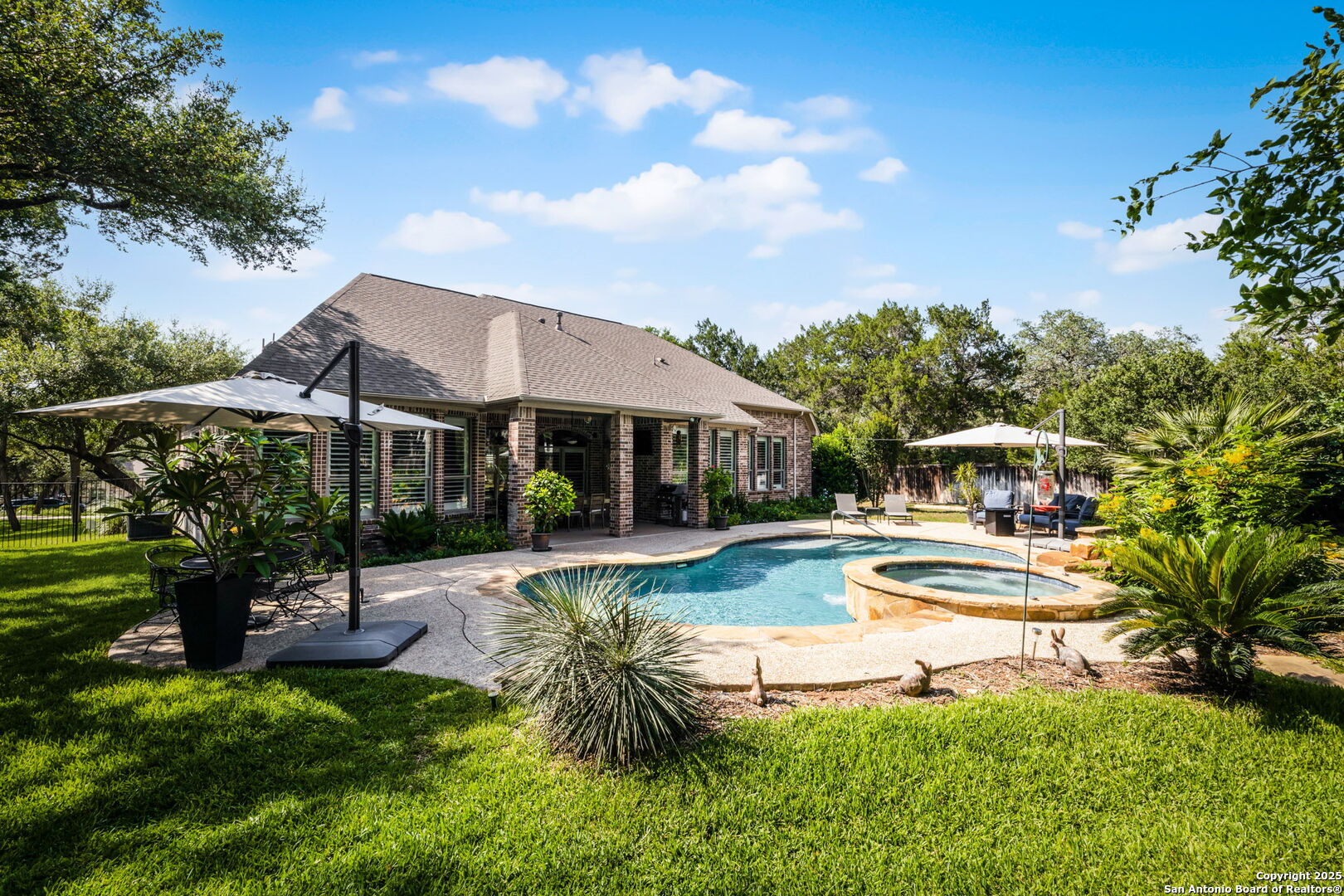 19530 Creekview Oaks
