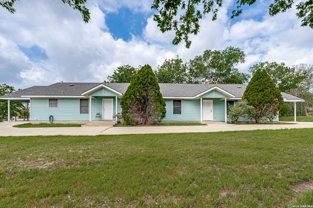 Photo of 2242 Eastman, New Braunfels, TX 78130 (MLS # 1958993)