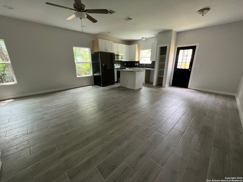 Photo of 322 VINE ST 101 #101, San Antonio, TX 78210 (MLS # 2007936)