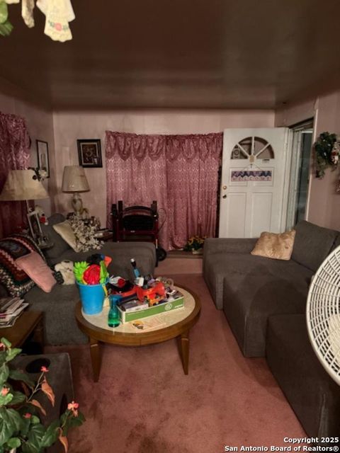 310 W Southcross San Antonio TX 78221