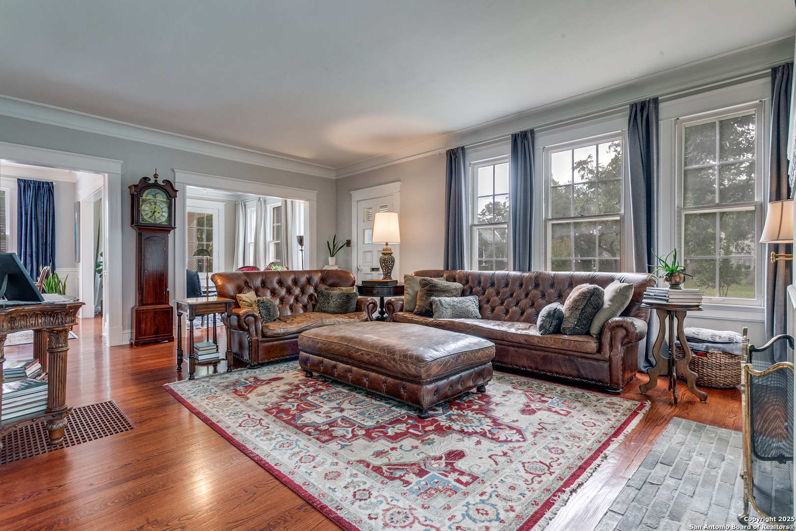 145 E Elsmere