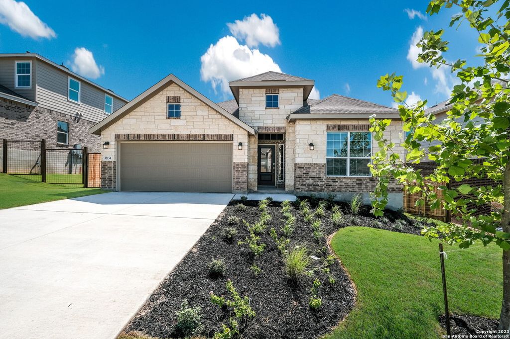 Photo of 1915 Bonelli Eagle, New Braunfels, TX 78130 (MLS # 1928254)