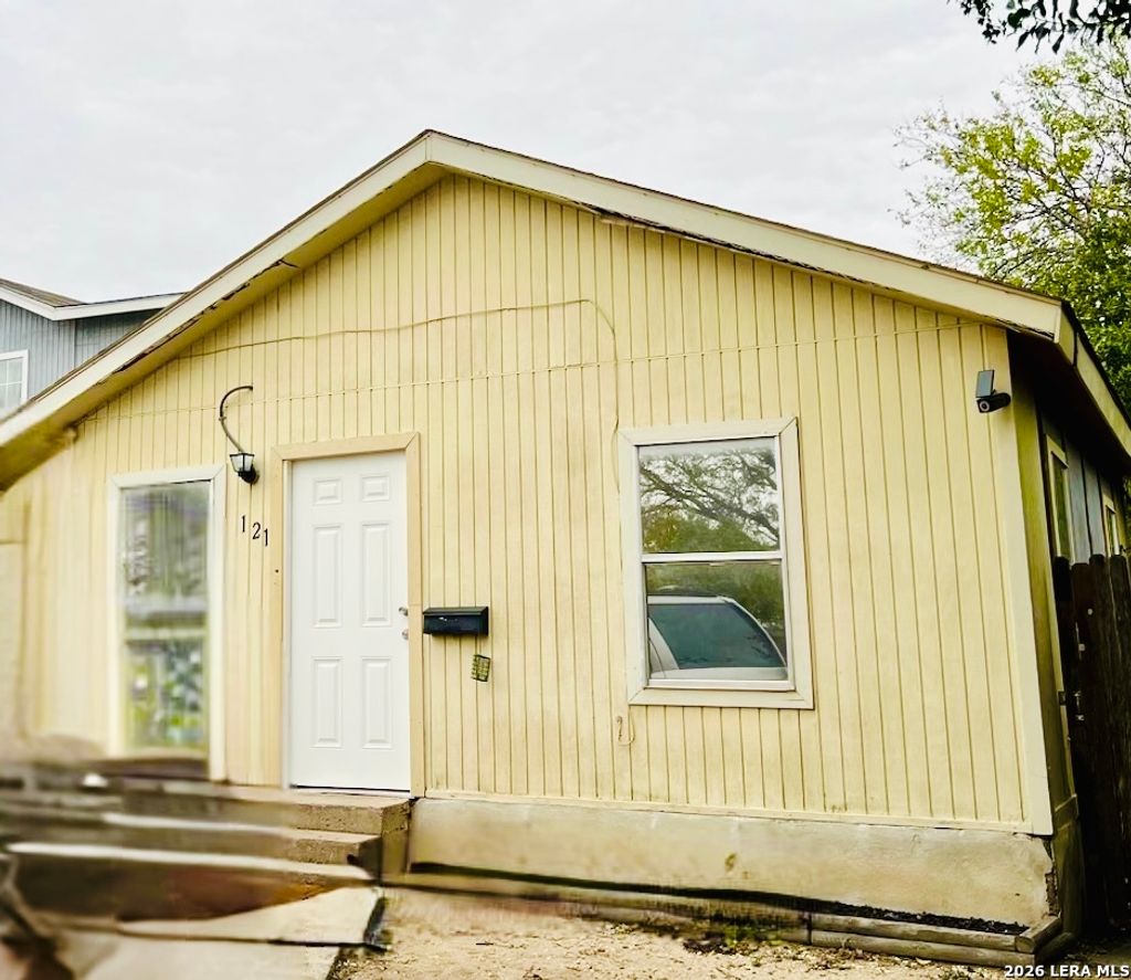 Photo of 121 W Mitchell, San Antonio, TX 78204 (MLS # 1954842)