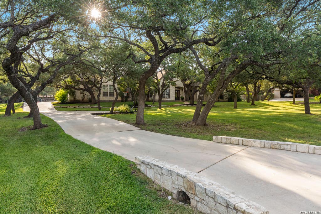 Photo of 29357 Raintree Rdg, Boerne, TX 78015 (MLS # 2006654)