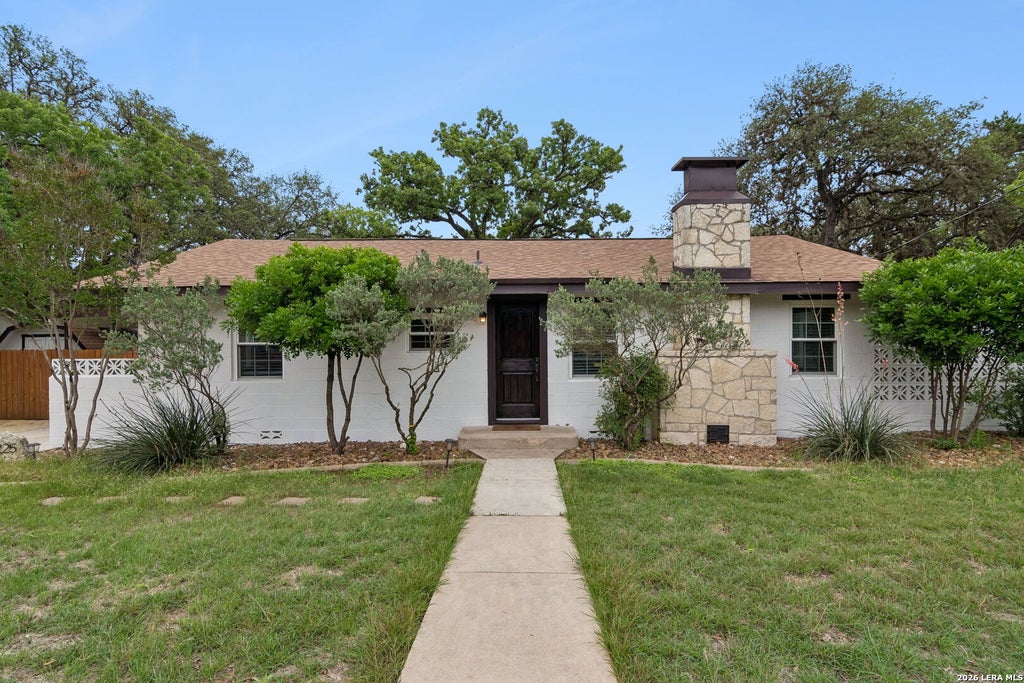 Photo of 225 NORTH ST, Boerne, TX 78006 (MLS # 1962302)