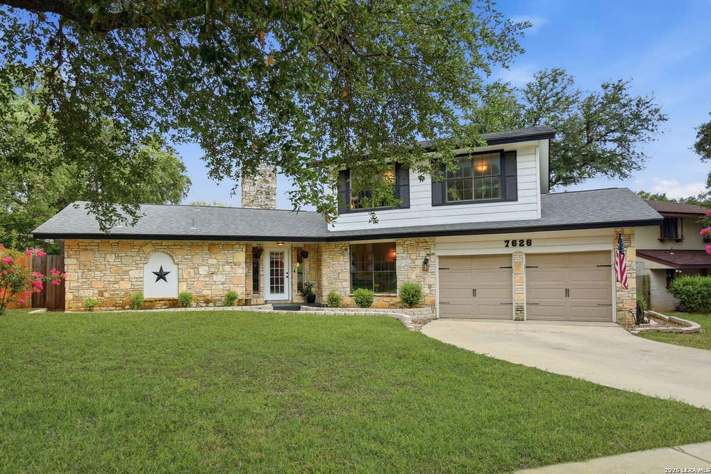 Photo of 7626 Tippit Trl, San Antonio, TX 78240 (MLS # 1993367)
