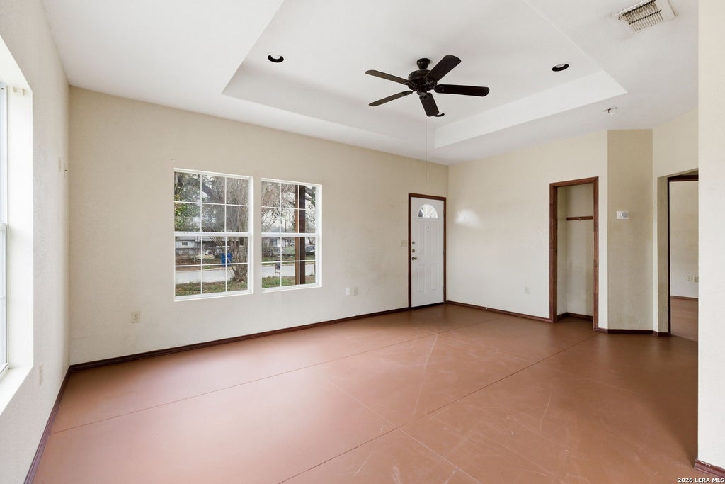Photo of 414 Harl St, Pleasanton, TX 78064 (MLS # 1965124)