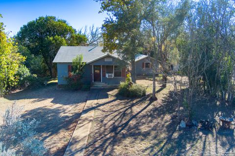 805 Evergreen Comfort TX 78013