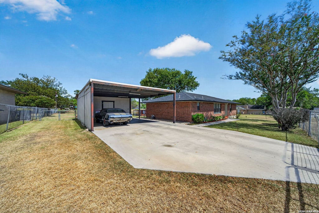 Photo of 325 WENDY LN, Seguin, TX 78155 (MLS # 2010139)