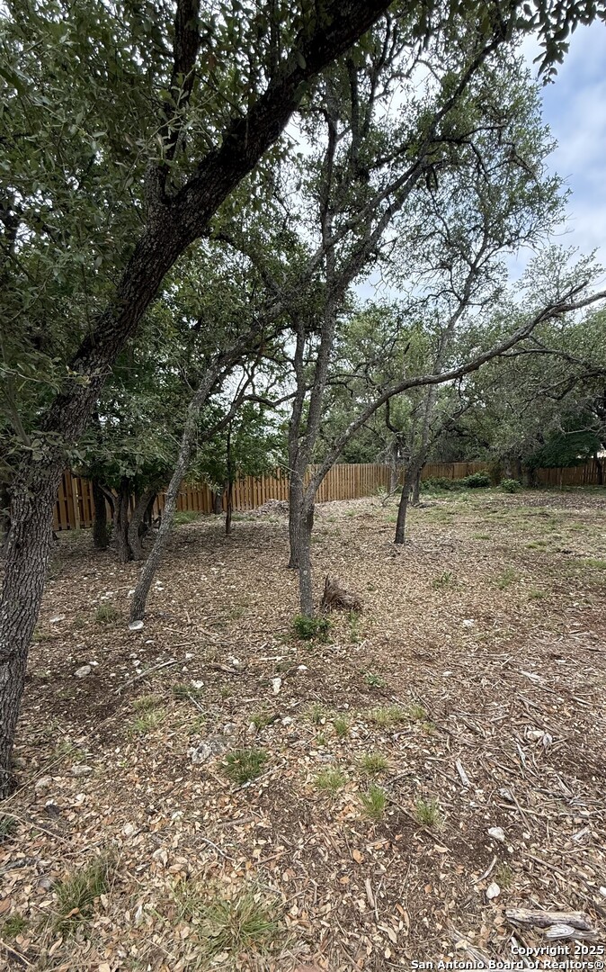 2915 Lakeshore