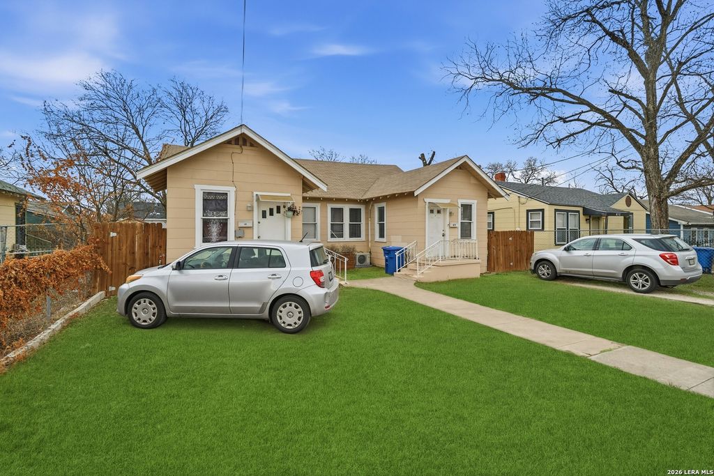 Photo of 411 canton, San Antonio, TX 78202 (MLS # 1942440)