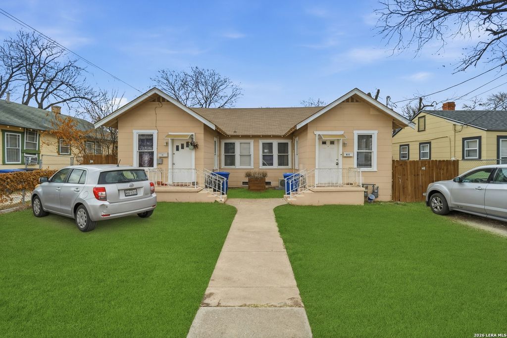 Photo of 411 canton, San Antonio, TX 78202 (MLS # 1942440)