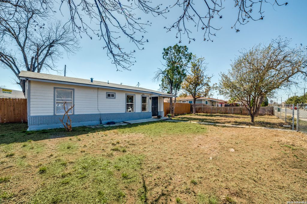 Photo of 806 Ceralvo, San Antonio, TX 78207 (MLS # 1946092)