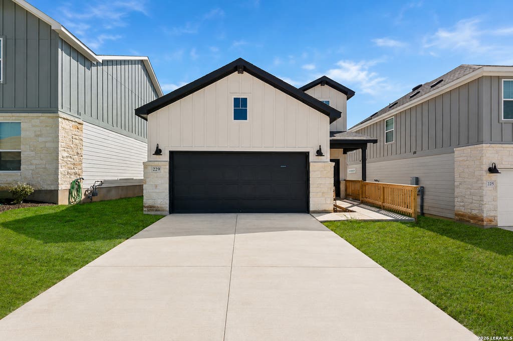 Photo of 229 WILD YONDER LN, Boerne, TX 78006 (MLS # 2009957)