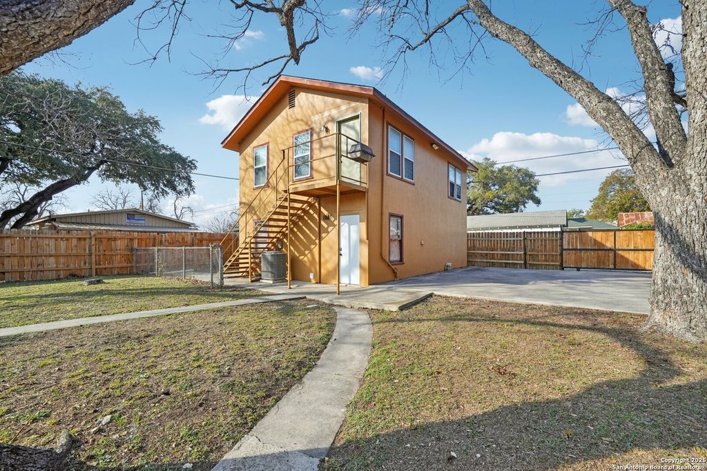 Photo of 1203 Kayton, San Antonio, TX 78210 (MLS # 1933649)