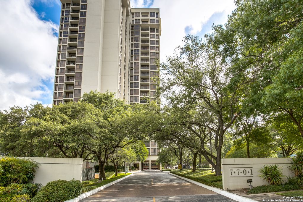 Photo of 7701 Wurzbach 1507 #1507, San Antonio, TX 78229 (MLS # 1992846)
